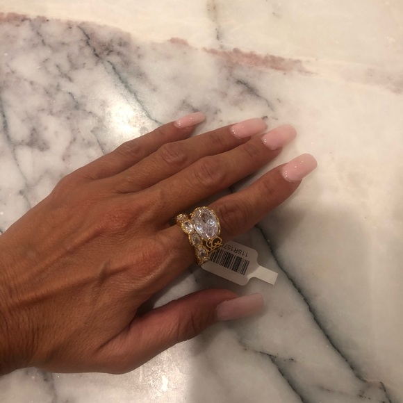 Ring - Picture 2 of 4